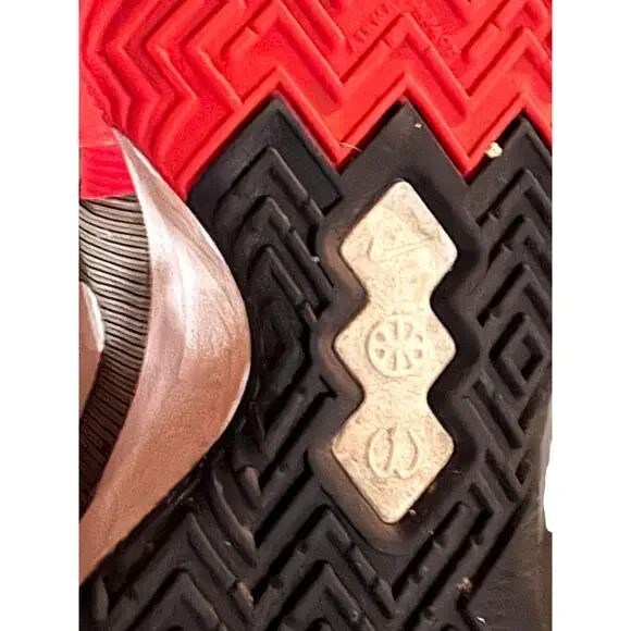 Nike Air Max DM1124-005 Black Red Running Shoes Men’s Size 11.5 - Picture 9 of 9